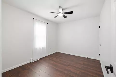 Bedroom - 8622 S 78th Ave, Bridgeview, IL 60455 photo 1 of 6