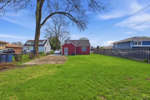 Exterior - 8622 S 78th Ave, Bridgeview, IL 60455 photo 1 of 3