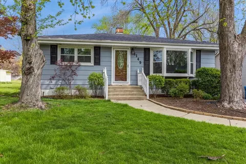 6145 Janes Ave, Downers Grove, IL 60516