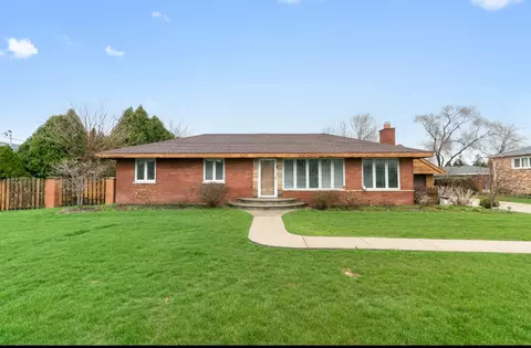 6554 W 92nd St, Oak Lawn, IL 60453