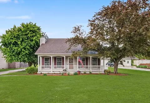 2606 W John St, Champaign, IL 61821