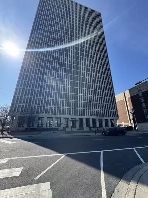 6700 S South Shore Dr #12E, Chicago, IL 60649