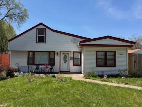 3016 Latham St, Rockford, IL 61103