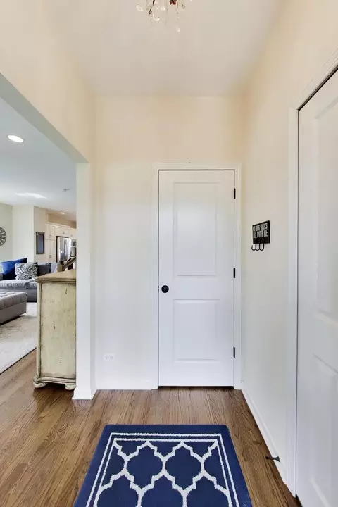 Entry Way - 1331 Avery Ave, Wheaton, IL 60187 photo 1 of 2