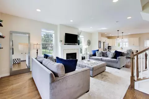 Living - 1331 Avery Ave, Wheaton, IL 60187 photo 1 of 3