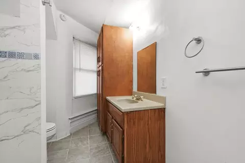 Bath - 1095-1097 E Merchant St, Kankakee, IL 60901 photo 2 of 2