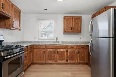 Kitchen - 1095-1097 E Merchant St, Kankakee, IL 60901 photo 4 of 5
