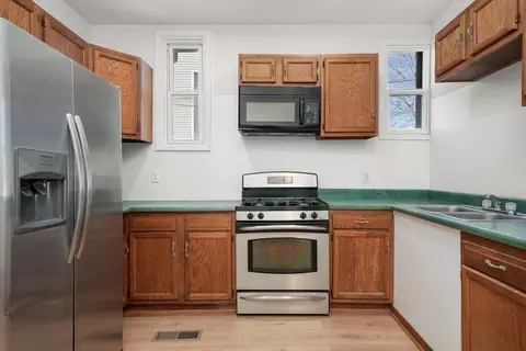 Kitchen - 1095-1097 E Merchant St, Kankakee, IL 60901 photo 2 of 5