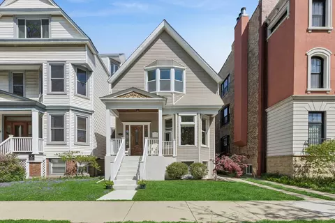 2106 W Addison St, Chicago, IL 60618