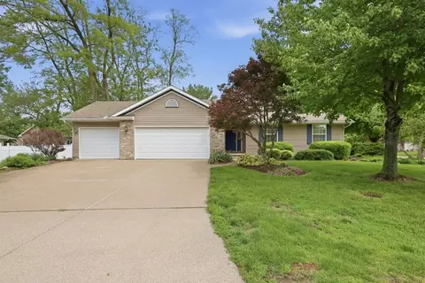 504 E 12th Ave, Coal Valley, IL 61240