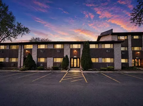 4436 Arbor Cir #3, Downers Grove, IL 60515