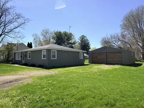 114 S Commercial Ave, Amboy, IL 61310