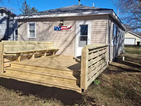 708 N Madison St, Lincoln, IL 62656