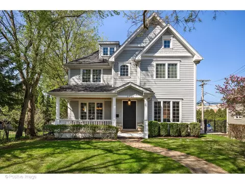 1916 Washington Ave, Wilmette, IL 60091