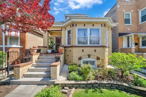 5551 S Albany Ave, Chicago, IL 60629