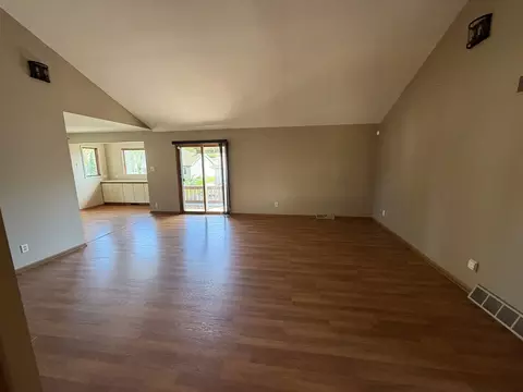 Living - 2375 Chestnut Ln, Morris, IL 60450 photo 1 of 4