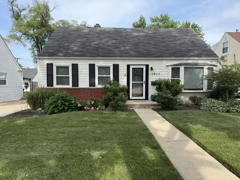 1011 N Haddow Ave, Arlington Heights, IL 60004