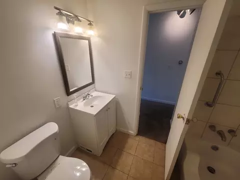 Bath - 503 E Bradley Ave, Champaign, IL 61820 photo 1 of 1