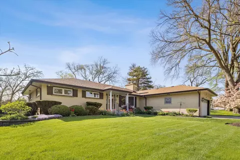 4 N164 Church Rd, Bensenville, IL 60106
