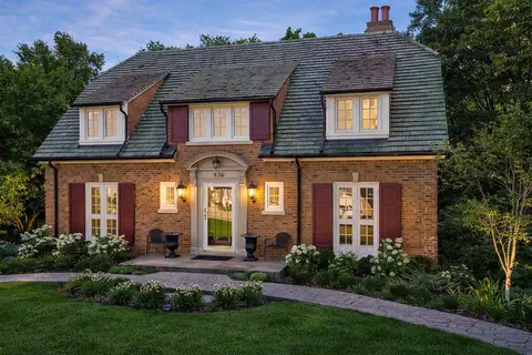 436 Park Ave, Ottawa, IL 61350