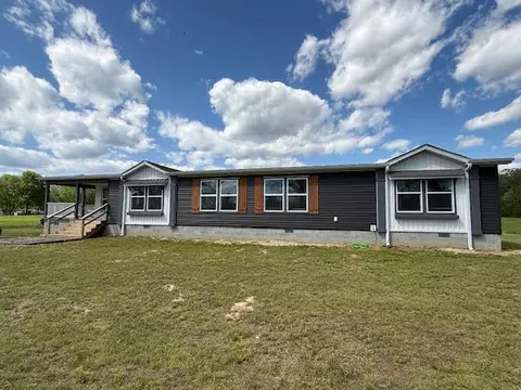 708 E South Ave, Bluford, IL 62814