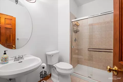 Bath - 25712 Skyline Ct S, Plainfield, IL 60585 photo 1 of 6