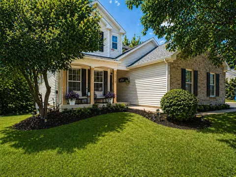 2113 Fairview Ln, Woodstock, IL 60098