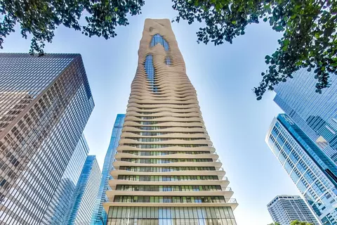 225 N Columbus Dr #7702, Chicago, IL 60601