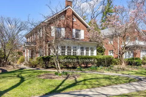 921 Fair Oaks Ave, Oak Park, IL 60302