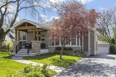 296 Kenilworth Ave, Glen Ellyn, IL 60137