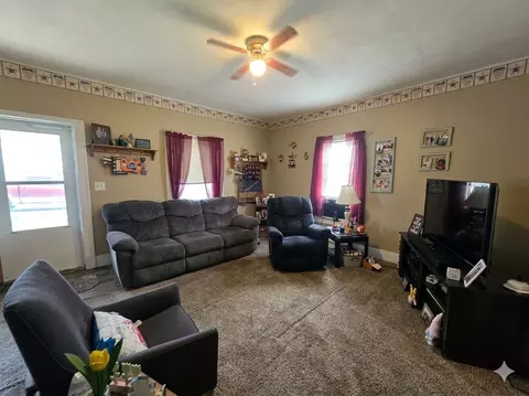 Living - 216 E Franklin St, Olney, IL 62450 photo 2 of 2