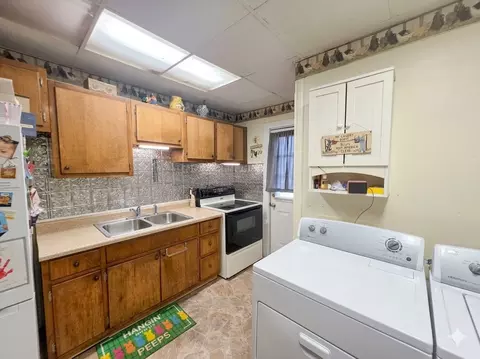 Other - 216 E Franklin St, Olney, IL 62450 photo 2 of 3