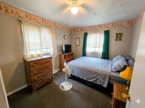 Bedroom - 216 E Franklin St, Olney, IL 62450 photo 1 of 2
