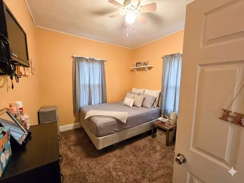 Bedroom - 216 E Franklin St, Olney, IL 62450 photo 2 of 2