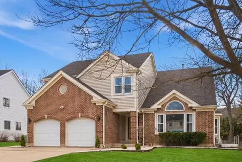 2936 Sandalwood Rd, Buffalo Grove, IL 60089