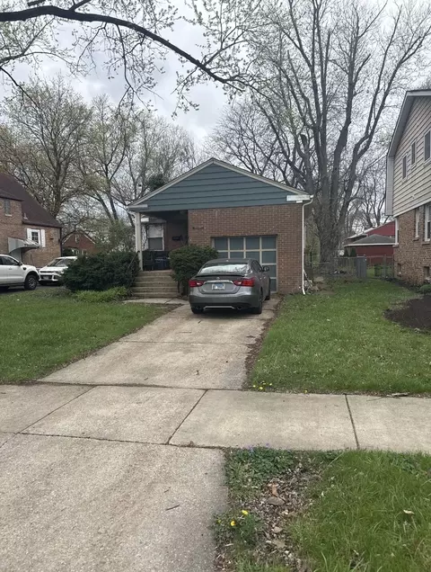 18430 Cowing Ct, Homewood, IL 60430