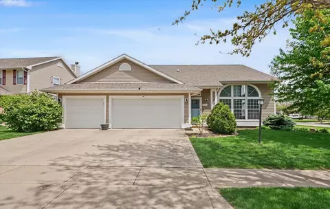 1206 Cobblefield Rd, Champaign, IL 61822