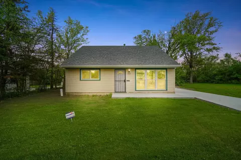 202 Allegheny St, Park Forest, IL 60466