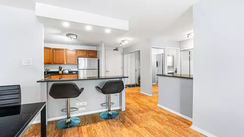 Kitchen - 400 E Randolph St #1104, Chicago, IL 60601 photo 1 of 3