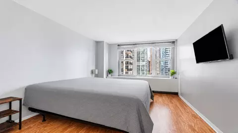 Bedroom - 400 E Randolph St #1104, Chicago, IL 60601 photo 1 of 2