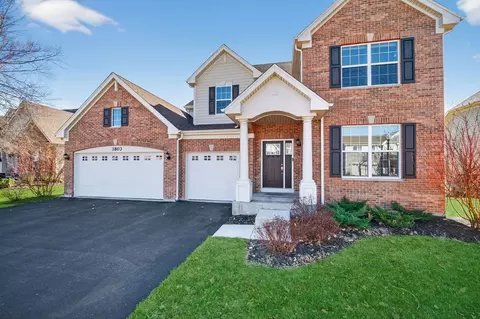 3803 Ivy Ln, Elgin, IL 60124