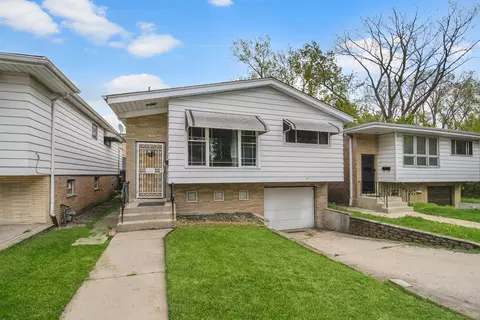 13059 Honore St, Blue Island, IL 60406