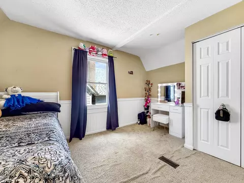 Bedroom - 311 Ryerson Ave, Elgin, IL 60123 photo 4 of 5