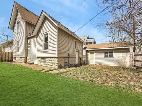 Exterior - 311 Ryerson Ave, Elgin, IL 60123 photo 3 of 4