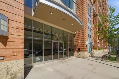 950 W Monroe St #710, Chicago, IL 60607