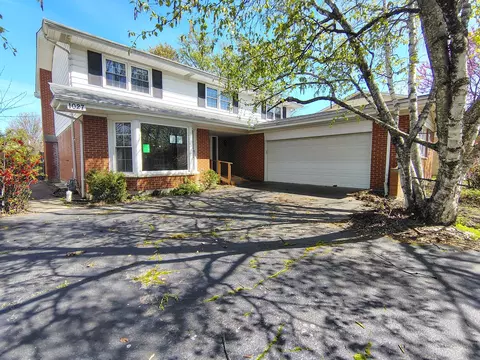 Exterior - Undisclosed, Glenview, IL 60025 photo 2 of 5