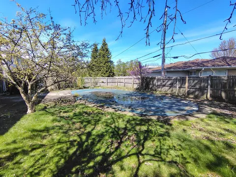Exterior - Undisclosed, Glenview, IL 60025 photo 4 of 5