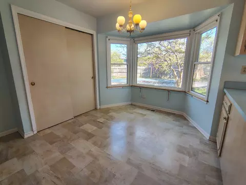 Other - Undisclosed, Glenview, IL 60025 photo 2 of 8