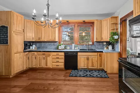 Kitchen - 10198 E 2720 St, Kewanee, IL 61443 photo 2 of 4