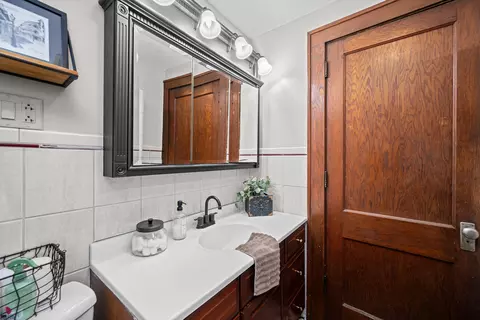 Bath - 10198 E 2720 St, Kewanee, IL 61443 photo 1 of 2